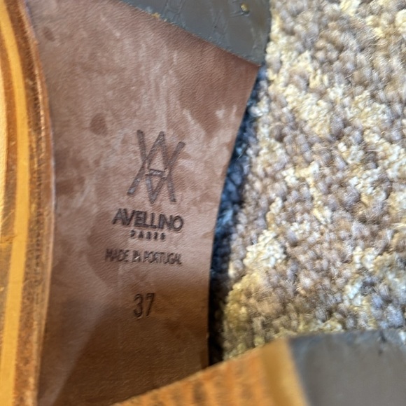 Avellino Paris buttery yellow short heeled boots in 37 nwot - Picture 10 of 14